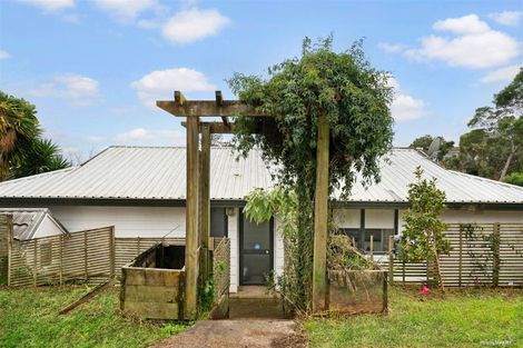 Photo of property in 46 Maywood Crescent, Glen Eden, Auckland, 0602