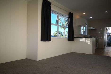 Photo of property in 3 Blenheim Street, Glenfield, Auckland, 0629