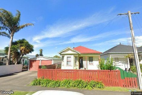 Photo of property in 402 Aberdeen Road, Gisborne, 4010