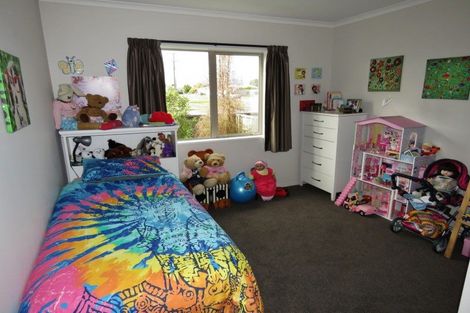 Photo of property in 23 Bright Street, Westport, 7825