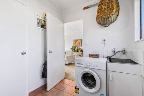 Photo of property in 2/68 Routley Drive, Glen Eden, Auckland, 0602