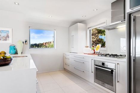 Photo of property in 135 Major Hornbrook Road, Mount Pleasant, Christchurch, 8081