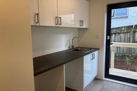 Photo of property in 548b Glenfield Road, Glenfield, Auckland, 0629