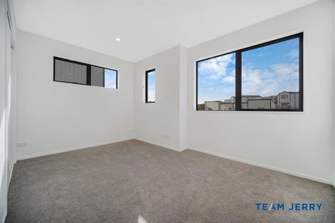 Photo of property in 40a Crestview Rise, Papakura, 2110