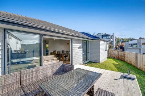 Photo of property in 83 Marellen Drive, Red Beach, 0932
