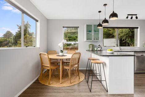 Photo of property in 40 Omapere Street, Whitby, Porirua, 5024