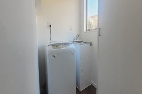 Photo of property in 114 Gloaming Hill, Titahi Bay, Porirua, 5022