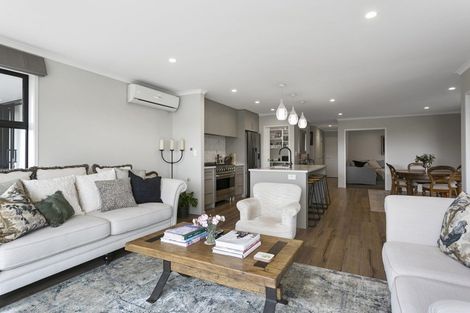 Photo of property in 31 Rose Leigh Drive, Cambridge, 3434