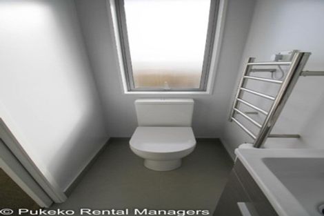 Photo of property in 26/11 Ray Small Drive, Papakura, 2110