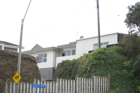 Photo of property in 444 Devon Street West, Lynmouth, New Plymouth, 4310