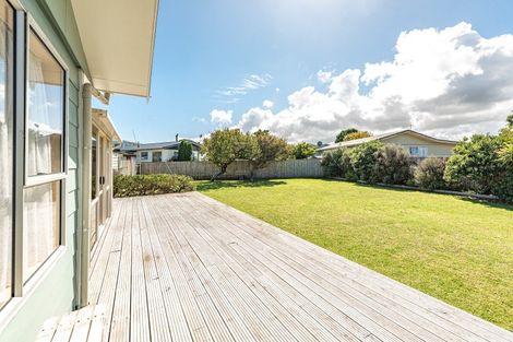 Photo of property in 106 Hinau Street, Castlecliff, Whanganui, 4501