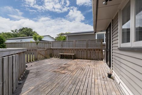 Photo of property in 18 Blue Way, Glendene, Auckland, 0602