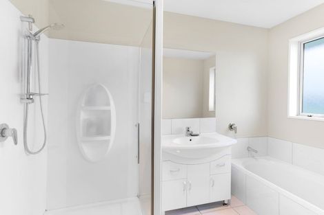 Photo of property in 146c High Street, Oxford, 7430