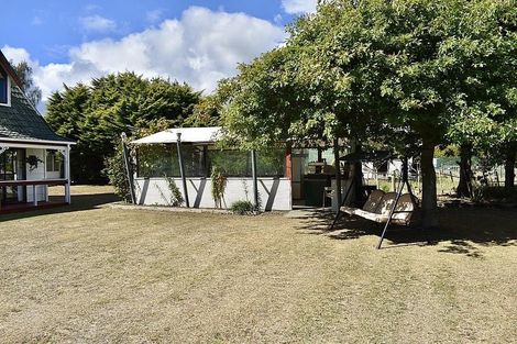 Photo of property in 44 Te Horo Beach Road, Te Horo, Otaki, 5581