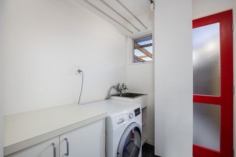 Photo of property in 1/7 Brierley Place, Marfell, New Plymouth, 4310