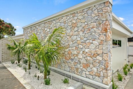 Photo of property in 63 Mangorei Road, Strandon, New Plymouth, 4312