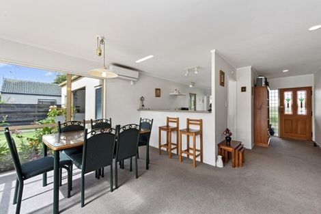 Photo of property in 6 Cromwell Drive, Fitzroy, Hamilton, 3206