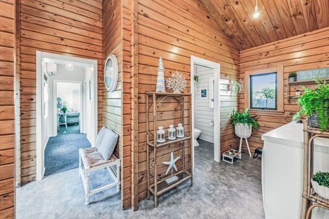 Photo of property in 11 Swindells Road, Waikuku Beach, 7473