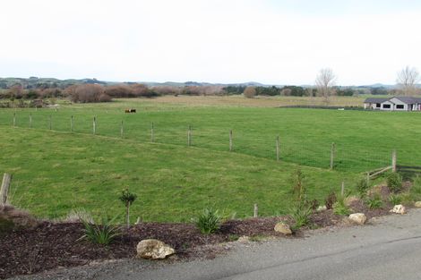 Photo of property in 64b Opaki Kaiparoro Road, Opaki, 5871