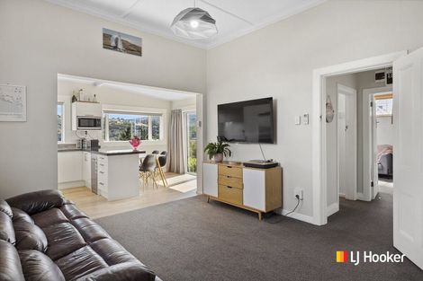 Photo of property in 212 Kenmure Road, Kenmure, Dunedin, 9011