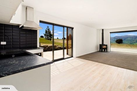 Photo of property in 16c Estrella Heights Lane, Queensberry, Cromwell, 9383