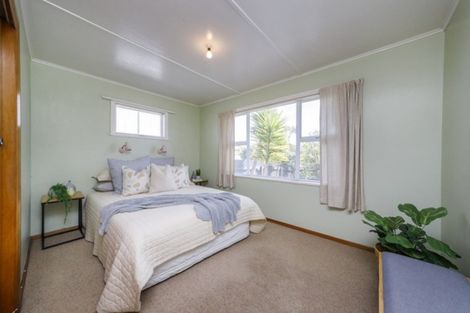 Photo of property in 6 Lockhart Avenue, Milson, Palmerston North, 4414