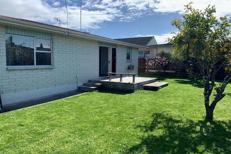 Photo of property in 17 Puketapu Road, Taradale, Napier, 4112