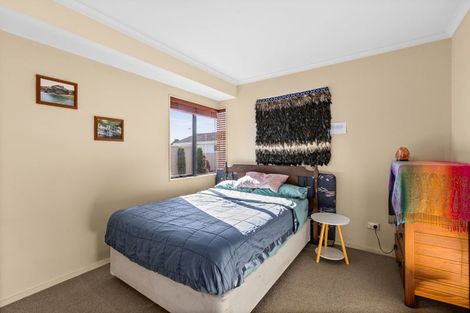 Photo of property in 9a Oxford Street, Taradale, Napier, 4112
