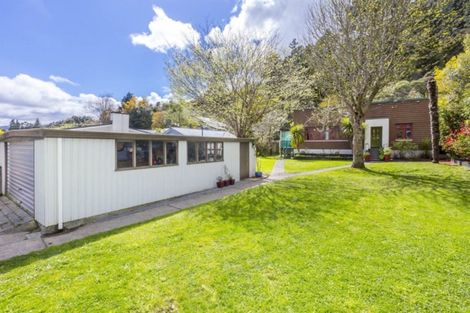 Photo of property in 7 Elmslie Road, Pinehaven, Upper Hutt, 5019