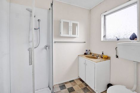 Photo of property in 1 Charles Major Place, Hawera, 4610