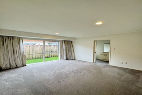 Photo of property in 1/5 Dana Place, Somerville, Auckland, 2014