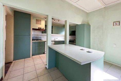 Photo of property in 16 Rimu Street, New Lynn, Auckland, 0600