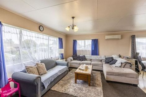 Photo of property in 16 Rosedale Crescent, Cloverlea, Palmerston North, 4412