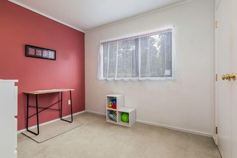 Photo of property in 25 Caspian Close, New Lynn, Auckland, 0600