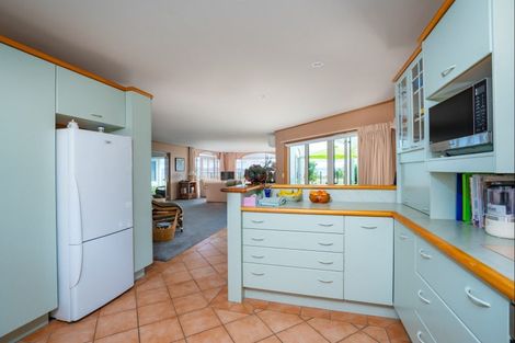 Photo of property in 10 Mahuta Road, Waitahanui, Taupo, 3378