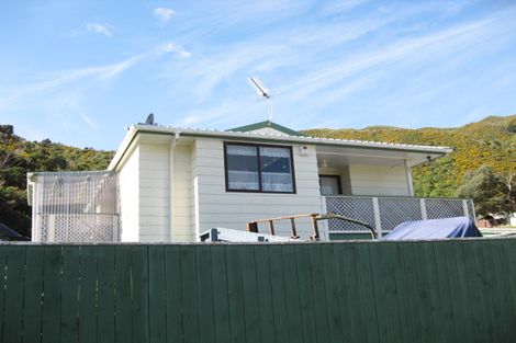 Photo of property in 37 Castlerea Street, Wainuiomata, Lower Hutt, 5014