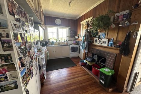 Photo of property in 63 Collingwood Street, Eltham, 4322