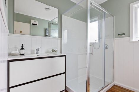 Photo of property in 17 Meeanee Quay, Westshore, Napier, 4110