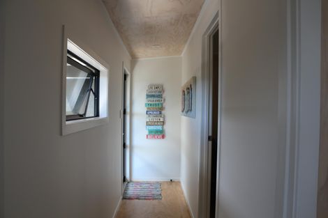 Photo of property in 26 Coachmans Way, Cable Bay, 0420