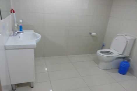 Photo of property in 247 Sunset Road, Sunnynook, Auckland, 0632