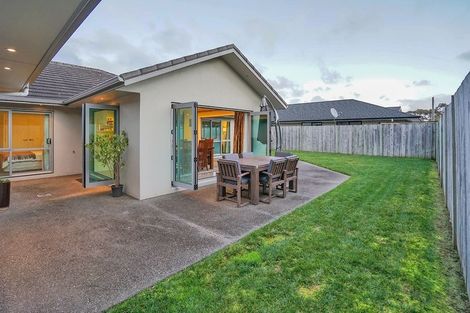 Photo of property in 15 Amokura Crescent, Flagstaff, Hamilton, 3210