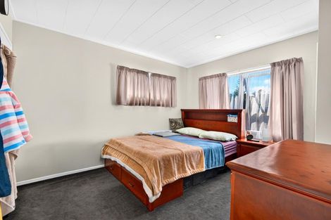 Photo of property in 3 Huruhuru Road, Massey, Auckland, 0614
