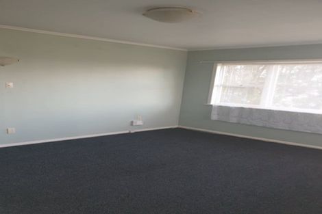 Photo of property in 1/402 Mount Albert Road, Mount Roskill, Auckland, 1041