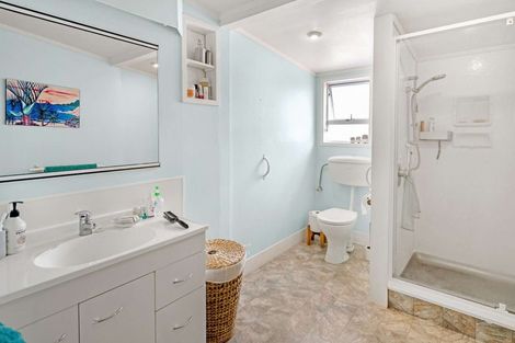 Photo of property in 37 Roretana Drive, Athenree, Waihi Beach, 3177