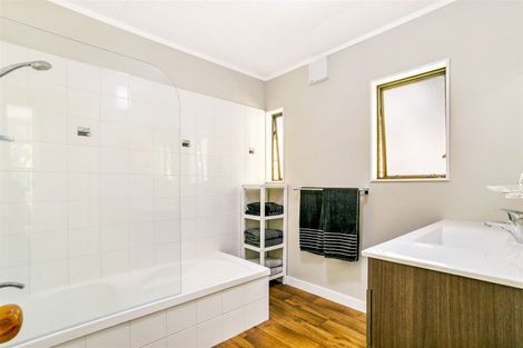 Photo of property in 59 Western Road, Laingholm, Auckland, 0604