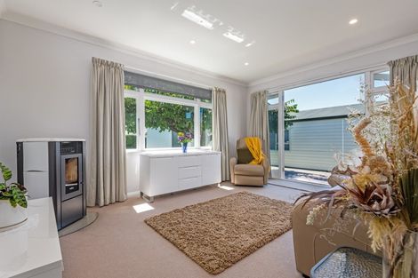 Photo of property in 85 Chelwood Street, Takaro, Palmerston North, 4412