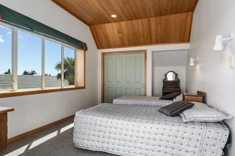 Photo of property in 5 Ashwood Grove, Omokoroa, 3114