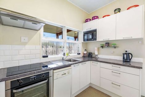 Photo of property in 65 Skerman Street, Marton, 4710