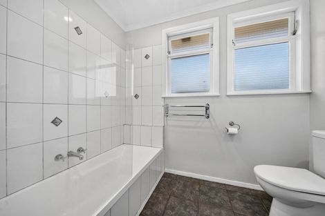 Photo of property in 10 Surrey Street, Solway, Masterton, 5810