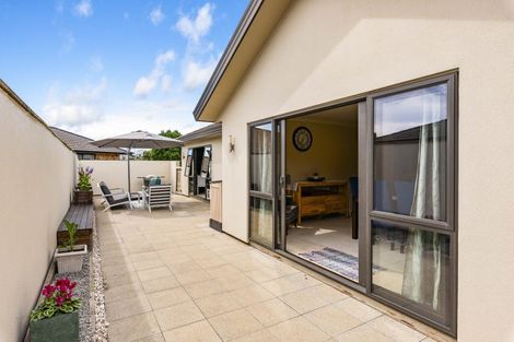 Photo of property in 28 Cottonwood Close, Paraparaumu Beach, Paraparaumu, 5032